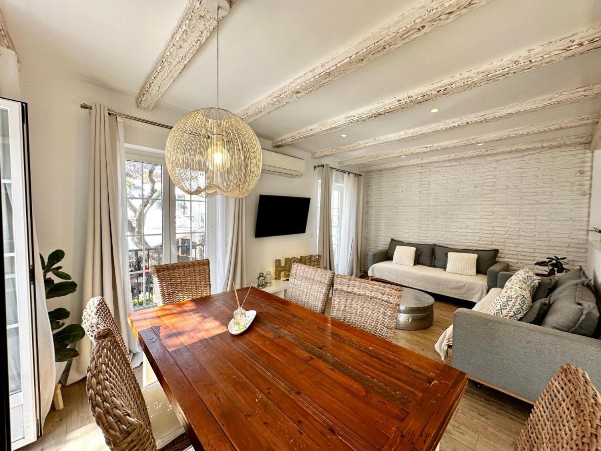 Old Town Modern Flat, 4 Minutes From Beach - Eaw Homes 马尔韦利亚 外观 照片
